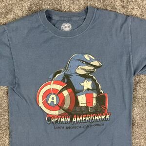 The Duck Company T-Shirt Mens Small Blue Captain Amerishark Graphic Santa Monica